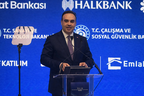 Bakan Kacır, Trabzon’da sanayi ve teknoloji yatırımlarını inceledi Bakan Kacır, Trabzon’da sanayi ve teknoloji yatırımlarını inceledi