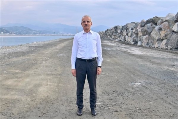 Bakan Uraloğlu: Diyarbakır ve Kayseri havalimanlarının kurumsal yapısı güçlendiriliyor Bakan Uraloğlu: Diyarbakır ve Kayseri havalimanlarının kurumsal yapısı güçlendiriliyor