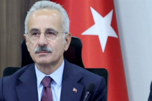 Bakan Uraloğlu: Sis Dağı Kültür Şenlikleri geçmişle geleceğimiz arasında köprü kuruyor Bakan Uraloğlu: Sis Dağı Kültür Şenlikleri geçmişle geleceğimiz arasında köprü kuruyor