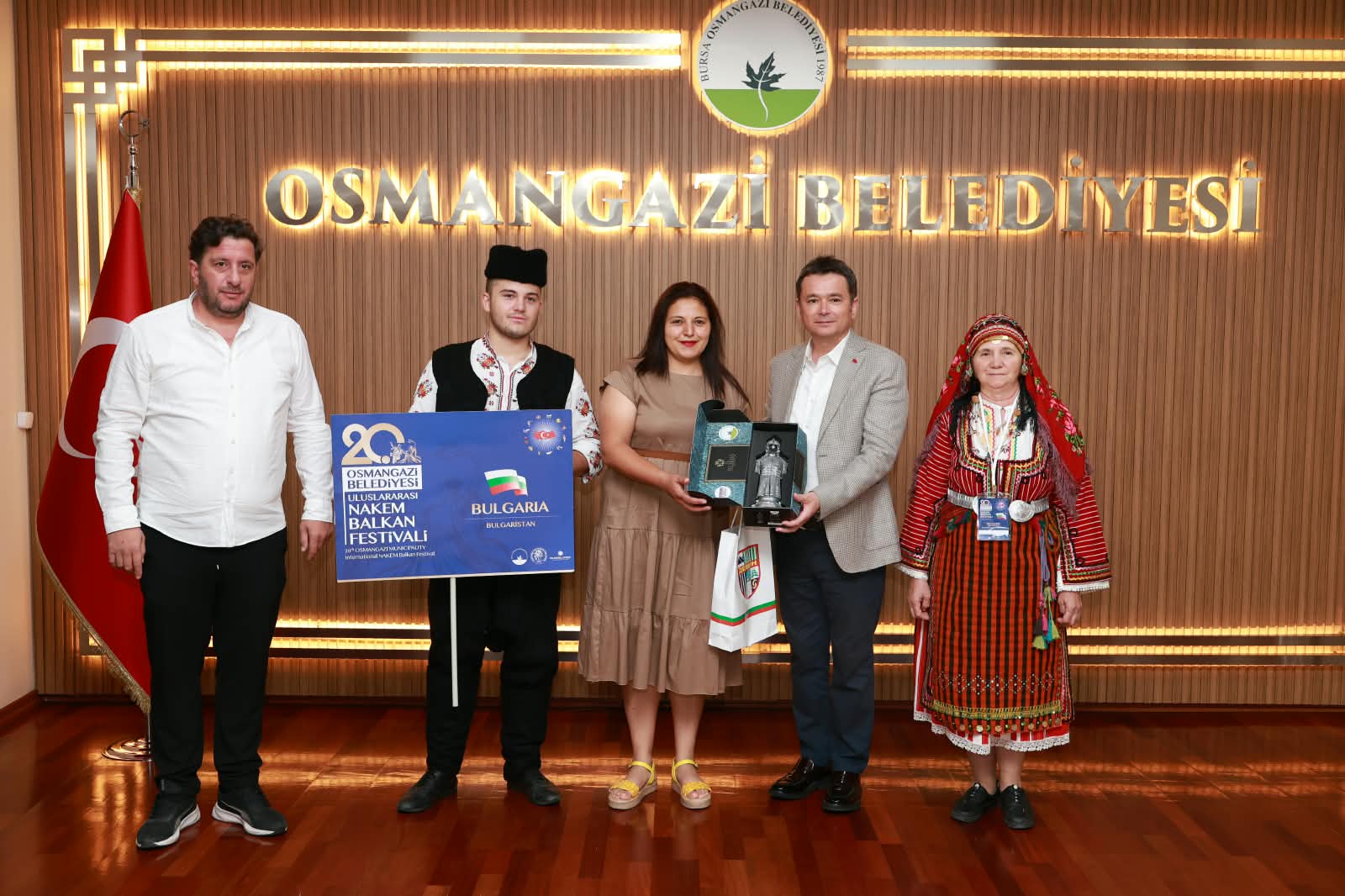 Balkan Festivali’ne katılan ekiplerden Başkan Aydın’a ziyaret Balkan Festivali’ne katılan ekiplerden Başkan Aydın’a ziyaret