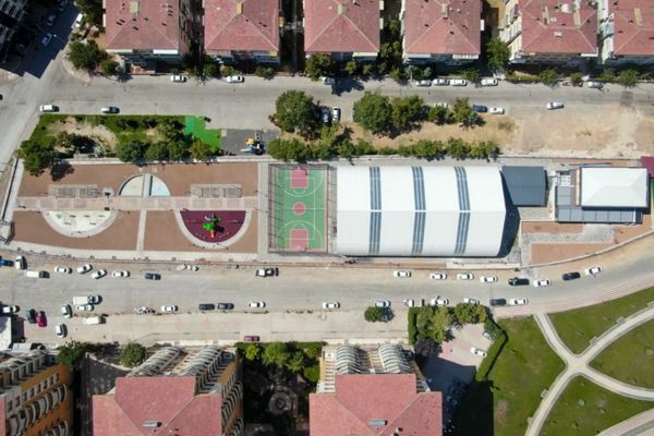 Başharık Gençlik ve Spor Merkezi açılışa hazırlanıyor Başharık Gençlik ve Spor Merkezi açılışa hazırlanıyor