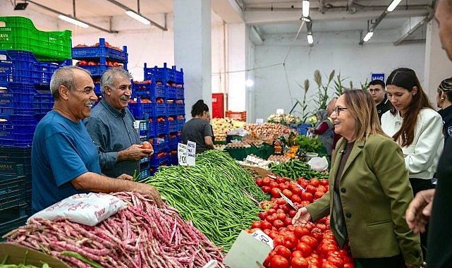 Başkan Akın Yalı Mahallesi'nde Esnaf ve Vatandaşlarla Buluştu Başkan Akın Yalı Mahallesi'nde Esnaf ve Vatandaşlarla Buluştu