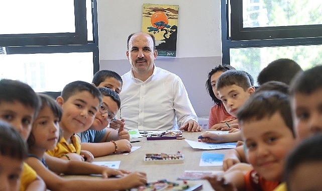 Başkan Altay Bilgehane ve Yaz Kur'an Kursu'nda Eğitim Gören Öğrencilerle Buluştu Başkan Altay Bilgehane ve Yaz Kur'an Kursu'nda Eğitim Gören Öğrencilerle Buluştu