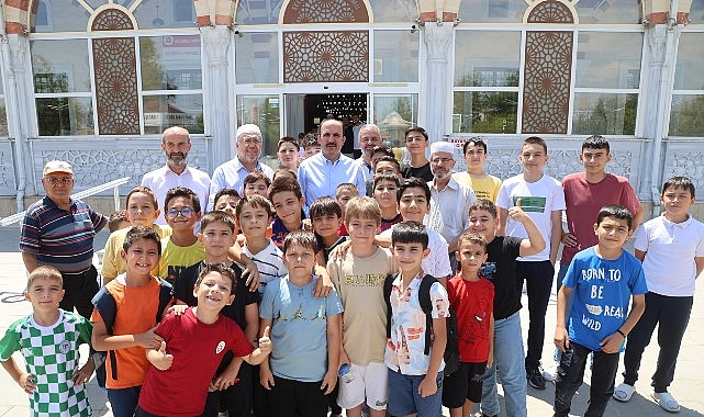Başkan Altay Yaz Kur'an Kursu Öğrencileriyle Bir Araya Geldi Başkan Altay Yaz Kur'an Kursu Öğrencileriyle Bir Araya Geldi