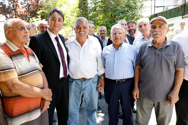 Başkan Büyükkılıç, Develi'deki Elbiz Parkı yenileme çalışmalarını inceledi Başkan Büyükkılıç, Develi'deki Elbiz Parkı yenileme çalışmalarını inceledi