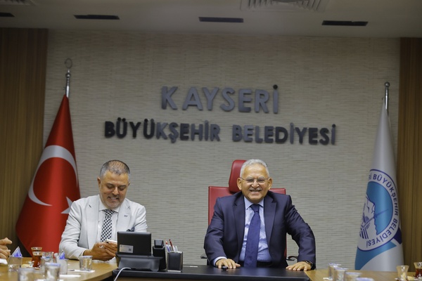 Başkan Büyükkılıç, Erbil heyetiyle ticari ilişkileri görüştü Başkan Büyükkılıç, Erbil heyetiyle ticari ilişkileri görüştü