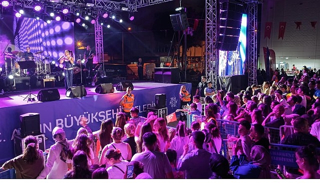 Başkan Çerçioğlu'ndan Buharkent'in Düşman İşgalinden Kurtuluşunun 104. Yılında Coşkulu Konser Başkan Çerçioğlu'ndan Buharkent'in Düşman İşgalinden Kurtuluşunun 104. Yılında Coşkulu Konser