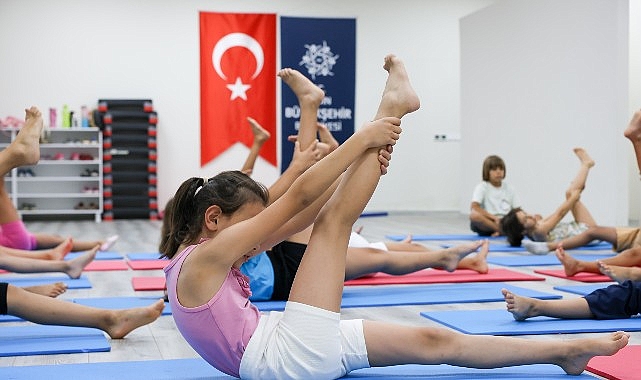 Başkan Çerçioğlu'ndan Çocuklara Ücretsiz Jimnastik Eğitimi Başkan Çerçioğlu'ndan Çocuklara Ücretsiz Jimnastik Eğitimi