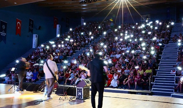 Başkan Çerçioğlu'ndan Didim'de Yaz Konseri Başkan Çerçioğlu'ndan Didim'de Yaz Konseri