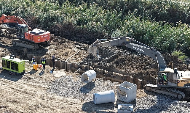 Başkan Çerçioğlu'nun altyapı çalışmaları kentin dört bir yanında vatandaşlarla buluşmaya devam ediyor Başkan Çerçioğlu'nun altyapı çalışmaları kentin dört bir yanında vatandaşlarla buluşmaya devam ediyor