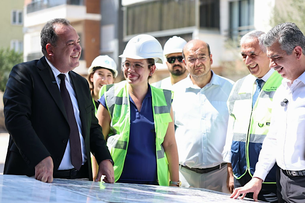 Başkan Dutlulu, Soma’da 20 milyon liralık altyapı yatırımını inceledi Başkan Dutlulu, Soma’da 20 milyon liralık altyapı yatırımını inceledi