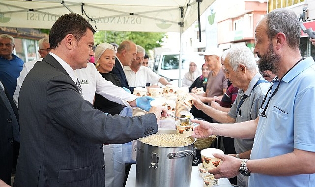 Başkan Erkan Aydın Aşurenin Bereketini Küplüpınar Sakinleriyle Paylaştı Başkan Erkan Aydın Aşurenin Bereketini Küplüpınar Sakinleriyle Paylaştı