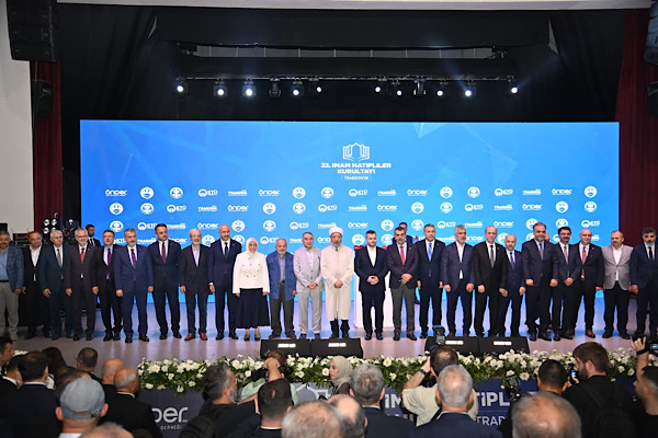 Başkan Genç: İmam hatip mücadelesi bir medeniyet mefkuresidir Başkan Genç: İmam hatip mücadelesi bir medeniyet mefkuresidir