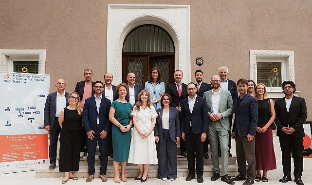 Başkan Köymen, “Avrupa'nın Kent Geleceği Liderler Forumu"na katıldı Başkan Köymen, “Avrupa'nın Kent Geleceği Liderler Forumu"na katıldı