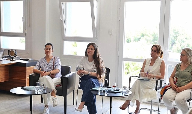 Başkan Lâl Denizli, Halk Günü buluşmalarında vatandaşları dinlemeye devam ediyor Başkan Lâl Denizli, Halk Günü buluşmalarında vatandaşları dinlemeye devam ediyor
