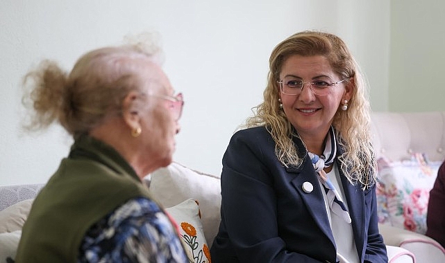 Başkan Ovalıoğlu Bakırköy'ün Çınarlarını Ziyaret Etti Başkan Ovalıoğlu Bakırköy'ün Çınarlarını Ziyaret Etti