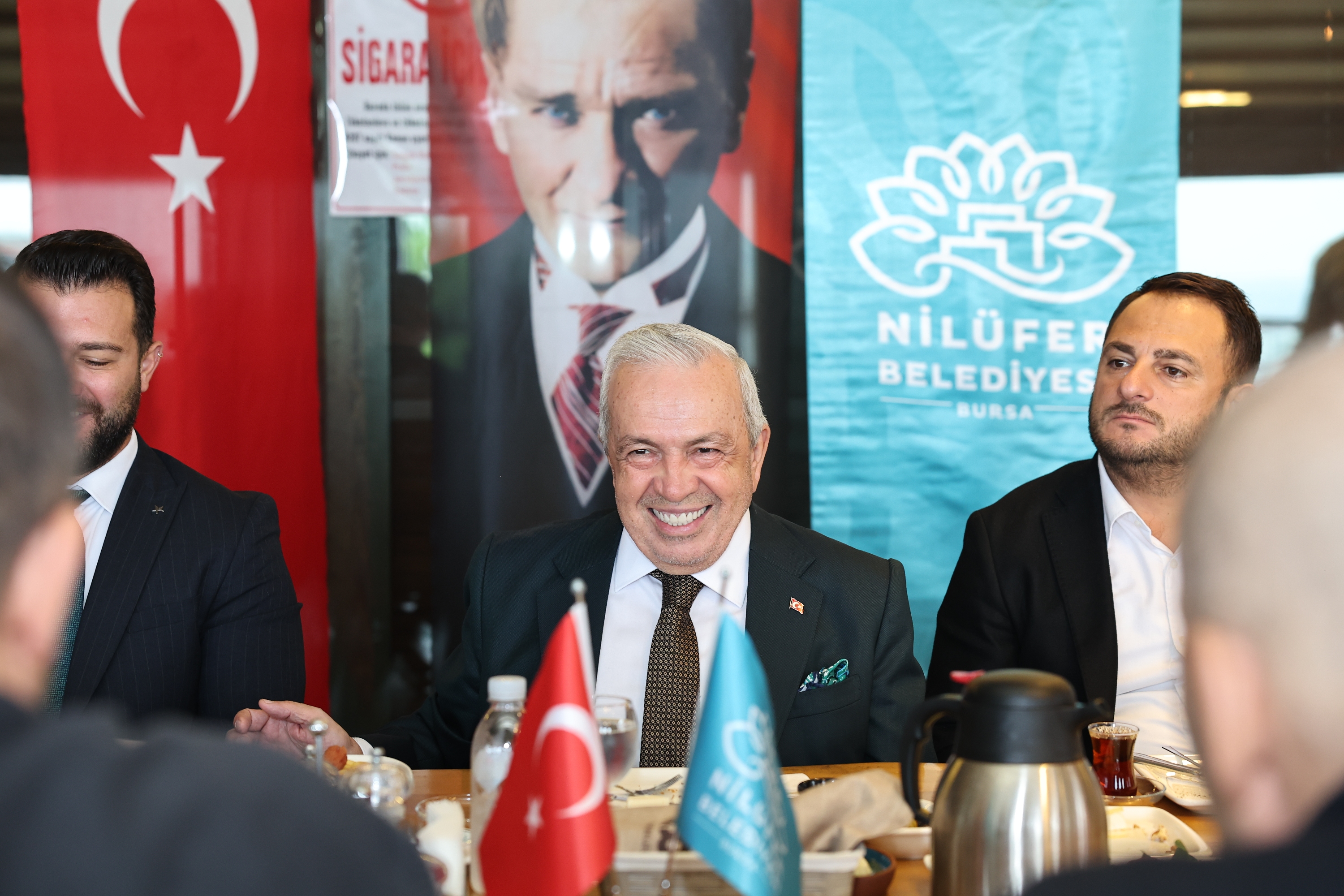 Başkan Özdemir, Bursaspor tribün liderleriyle buluştu Başkan Özdemir, Bursaspor tribün liderleriyle buluştu