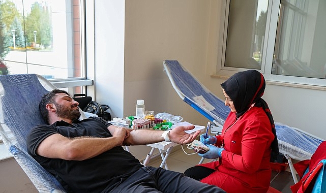 Başkan Pekyatırmacı'dan Kan Bağışına Destek