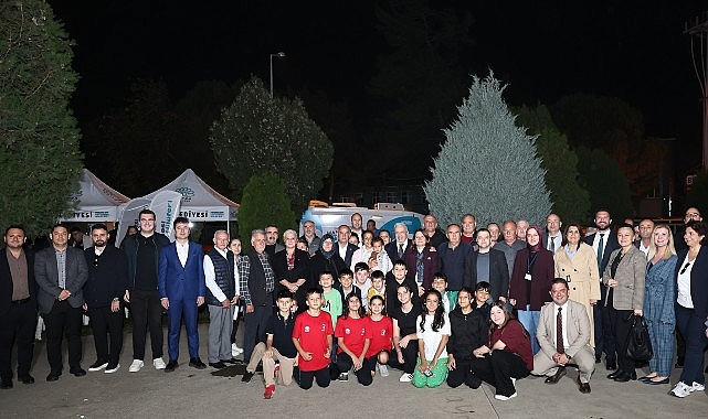 Başkan Şadi Özdemir Akçalar'da vatandaşlarla buluştu Başkan Şadi Özdemir Akçalar'da vatandaşlarla buluştu