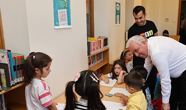Başkan Şadi Özdemir, çocuklar ve ebeveynleri ile kütüphane buluştu Başkan Şadi Özdemir, çocuklar ve ebeveynleri ile kütüphane buluştu