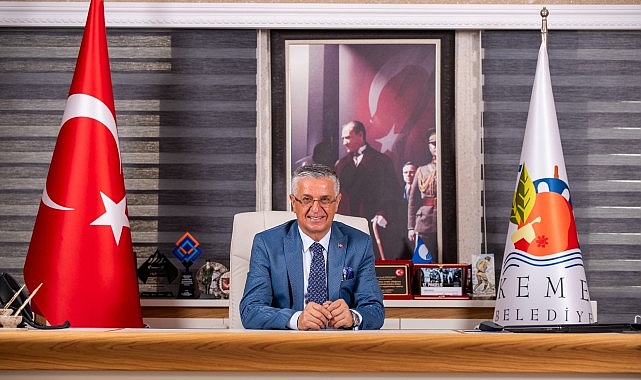 Başkan Topaloğlu'nun eğitime desteği köşe yazısında Başkan Topaloğlu'nun eğitime desteği köşe yazısında