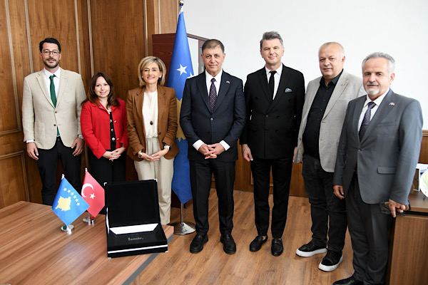 Başkan Tugay, Kosova’da temaslarda bulundu Başkan Tugay, Kosova’da temaslarda bulundu