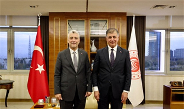 Başkan Tugay'dan Ticaret Bakanı Bolat'a ziyaret Başkan Tugay'dan Ticaret Bakanı Bolat'a ziyaret