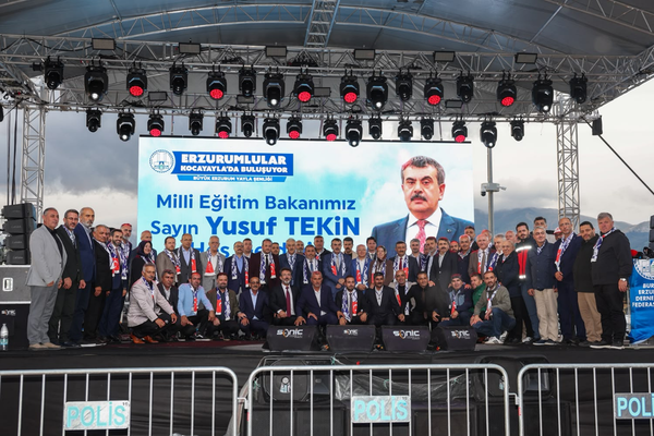 Başkan Vekili Biba,"Büyük Erzurum Yayla Şenliği"ne katıldı Başkan Vekili Biba,"Büyük Erzurum Yayla Şenliği"ne katıldı