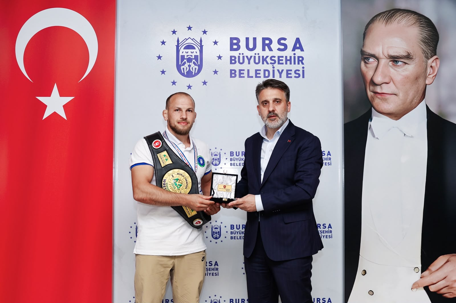 Başkan Vekili Biba'dan dünya şampiyonu güreşçi Fazlı Eryılmaz’a tebrik Başkan Vekili Biba'dan dünya şampiyonu güreşçi Fazlı Eryılmaz’a tebrik