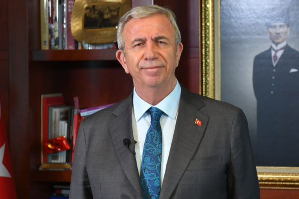 Başkan Yavaş, yabancı konuklarla görüşmeler gerçekleştirdi Başkan Yavaş, yabancı konuklarla görüşmeler gerçekleştirdi