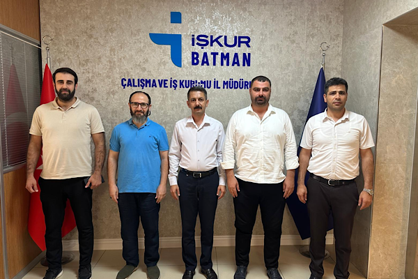 Batman’da 38 kişiye “Yardımcı Eczacı” eğitimi verilecek Batman’da 38 kişiye “Yardımcı Eczacı” eğitimi verilecek