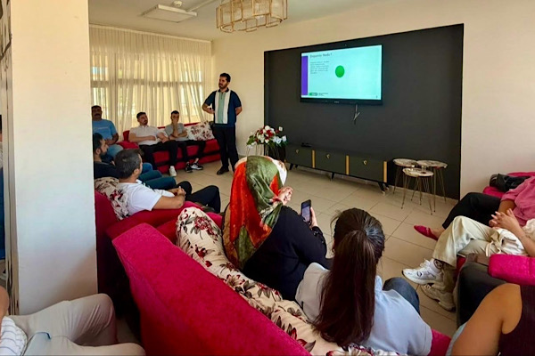 Batman’da çocuklarla çalışan personele madde bağımlılığı eğitimi verildi Batman’da çocuklarla çalışan personele madde bağımlılığı eğitimi verildi