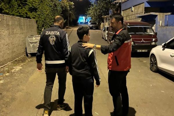 Batman’da sokakta çalıştırılan çocuklar için saha denetimi Batman’da sokakta çalıştırılan çocuklar için saha denetimi