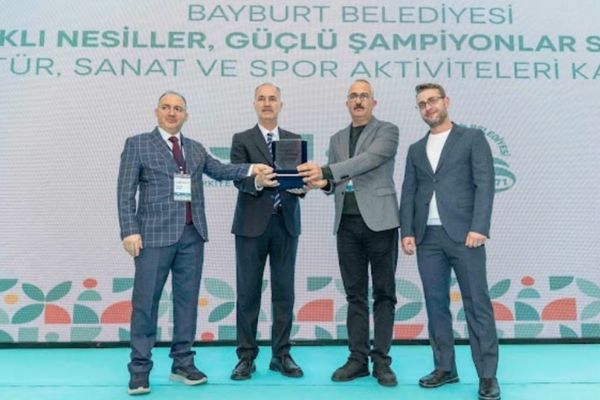Bayburt Belediyesinin “Sağlıklı Nesiller, Güçlü Şampiyonlar” projesine ödül Bayburt Belediyesinin “Sağlıklı Nesiller, Güçlü Şampiyonlar” projesine ödül