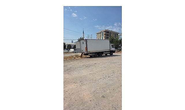Bayraklı'da Kaçak Atık Dökümüne Suçüstü Müdahale Bayraklı'da Kaçak Atık Dökümüne Suçüstü Müdahale