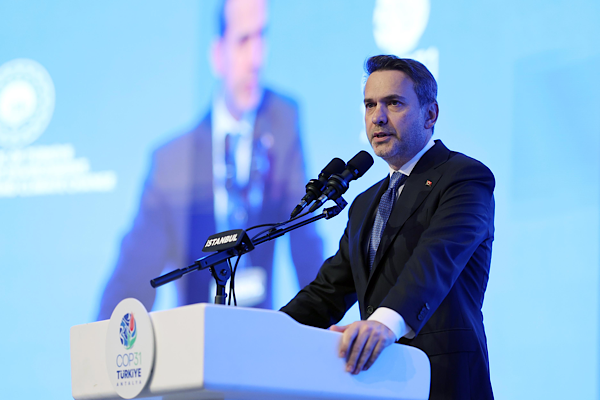 Bayraktar: Doğru finansman mimarisiyle daha temiz bir geleceği çocuklarımıza bırakabiliriz Bayraktar: Doğru finansman mimarisiyle daha temiz bir geleceği çocuklarımıza bırakabiliriz