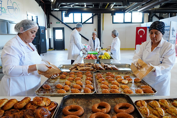 Beylikdüzü’nde Beslenme Saati uygulamasında yeni dönem başladı Beylikdüzü’nde Beslenme Saati uygulamasında yeni dönem başladı