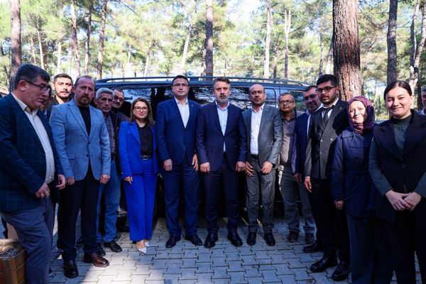 Biba, Orhaneli muhtarlarının taleplerini dinledi Biba, Orhaneli muhtarlarının taleplerini dinledi