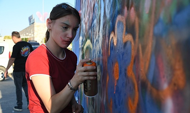 Binlerce genç Gençlik ve Graffiti Festivali'nde buluştu Binlerce genç Gençlik ve Graffiti Festivali'nde buluştu