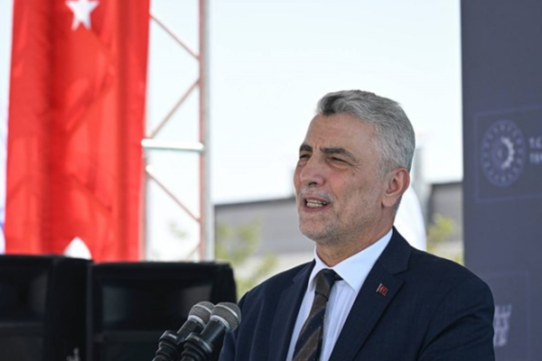 Bolat: Türkiye–Ukrayna ticaret hacmini 10 milyar dolara çıkarma hedefine taşıyoruz Bolat: Türkiye–Ukrayna ticaret hacmini 10 milyar dolara çıkarma hedefine taşıyoruz