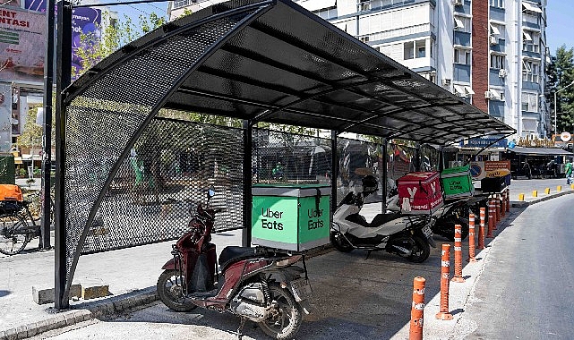 Bornova'da 'Güneş ve Yağmur' Kalkanı Bornova'da 'Güneş ve Yağmur' Kalkanı