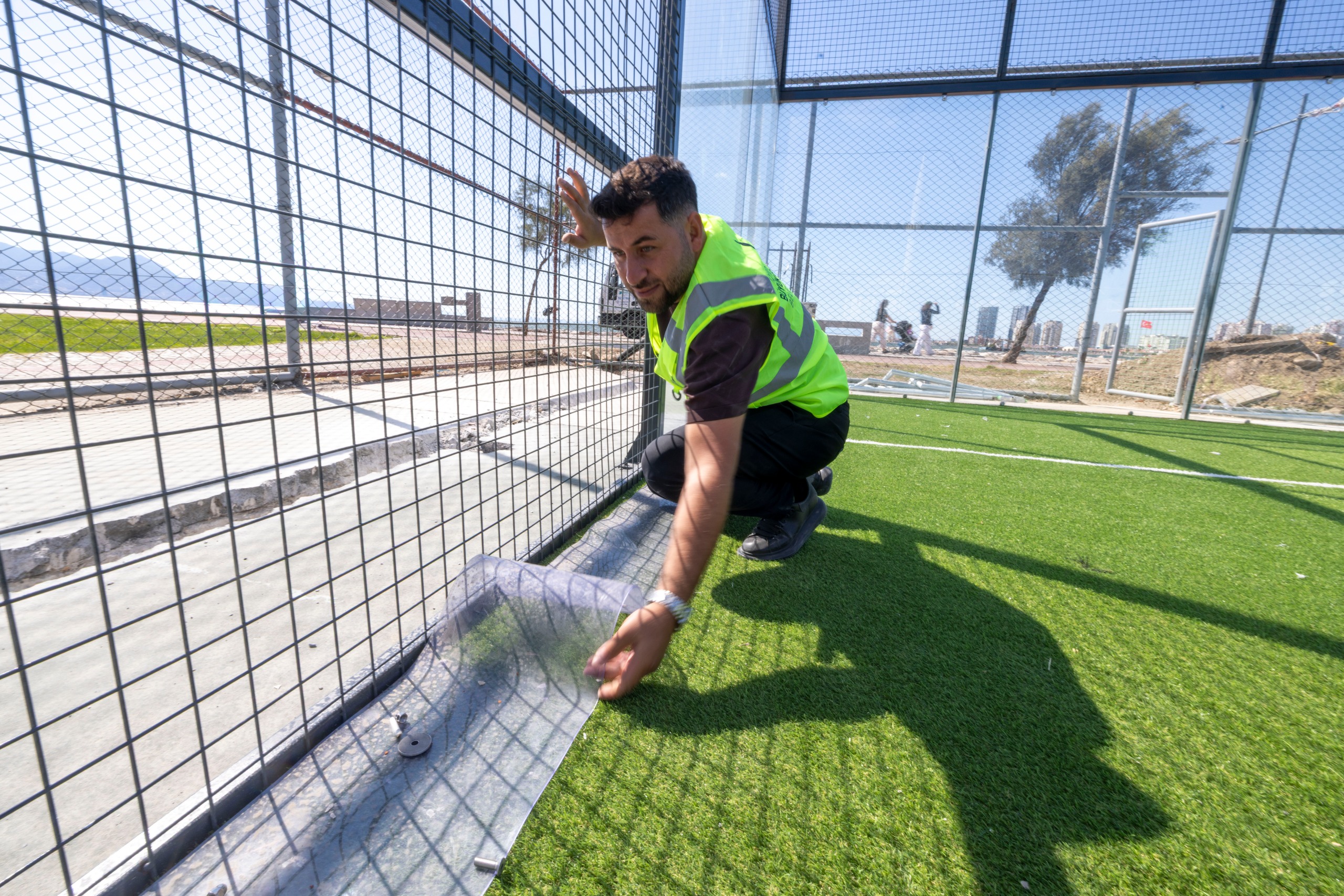 Bostanlı’daki iki padel kortu ekim ayında hizmete girecek Bostanlı’daki iki padel kortu ekim ayında hizmete girecek