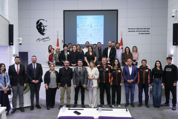 Buca Belediyesinden iklim kriziyle mücadele çağrısı Buca Belediyesinden iklim kriziyle mücadele çağrısı