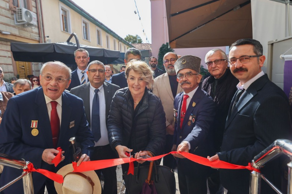 Buca'da Galeri Hamam açıldı