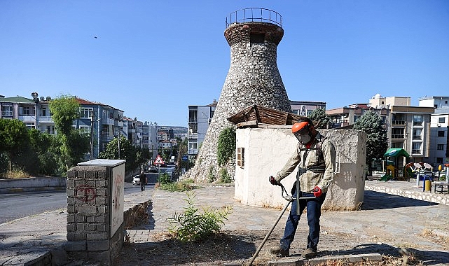 Buca'da yaz temizliği hız kesmeden sürüyor Buca'da yaz temizliği hız kesmeden sürüyor
