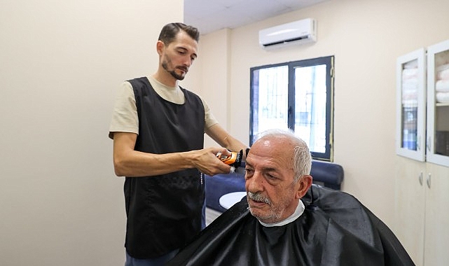 Buca'nın çınarlarının yüzü gülüyor Buca'nın çınarlarının yüzü gülüyor