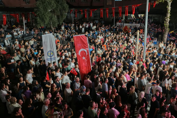 Buharkent’in kurtuluşunun 104. yılı konserle kutlandı Buharkent’in kurtuluşunun 104. yılı konserle kutlandı