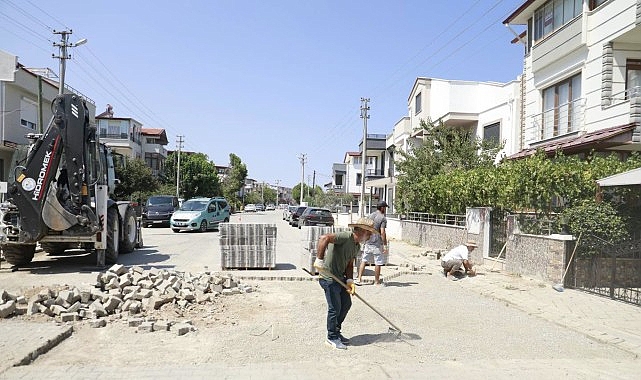 Burhaniye Belediyesi Fen İşleri Ekipleri Çalışmalarını Sürdürüyor Burhaniye Belediyesi Fen İşleri Ekipleri Çalışmalarını Sürdürüyor