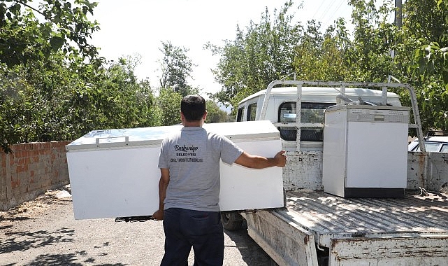 Burhaniye Belediyesi'nden İhtiyaç Sahibi Ailelere Destek Eli Burhaniye Belediyesi'nden İhtiyaç Sahibi Ailelere Destek Eli