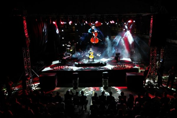 Bursa Festivali kapsamında Gölyazı’nda konser düzenlendi Bursa Festivali kapsamında Gölyazı’nda konser düzenlendi
